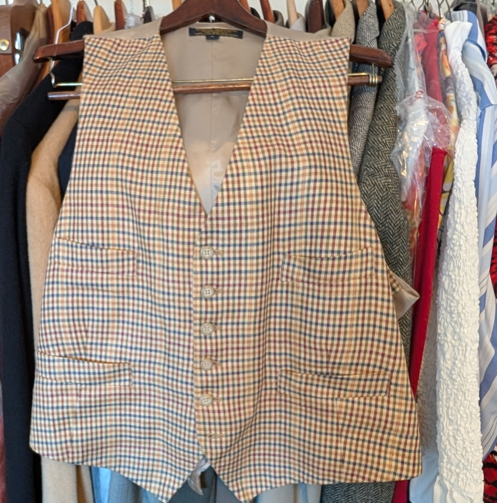 Brooks Brothers Country Gentleman's Vest. 4 Pocket Plaid Wool Button Front Vest.